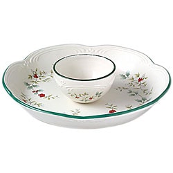 Pfaltzgraff Winterberry Chip and Dip Set