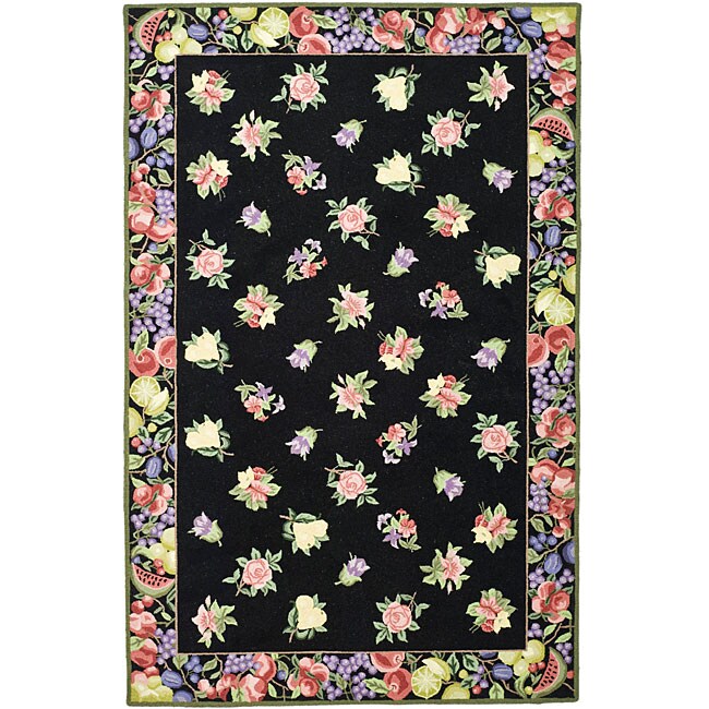 Hand hooked Fruit Harvest Black Wool Rug (39 X 59)