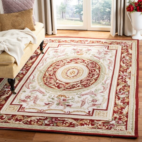 Safavieh Hand-hooked Aubusson Ivory/ Burgundy Wool Rug - 5'3 x 8'3