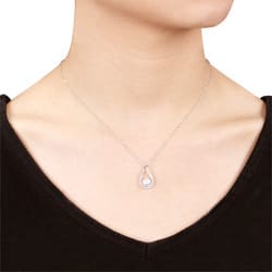 Miadora 14k Gold Cultured Freshwater Pearl and 1/10ct TDW Diamond Necklace (6-7 mm) (H-I, I2-I3)