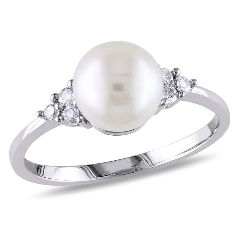Miadora 10k White Gold Cultured Freshwater Pearl and 1/8ct TDW Diamond Ring (7.5-8 mm)
