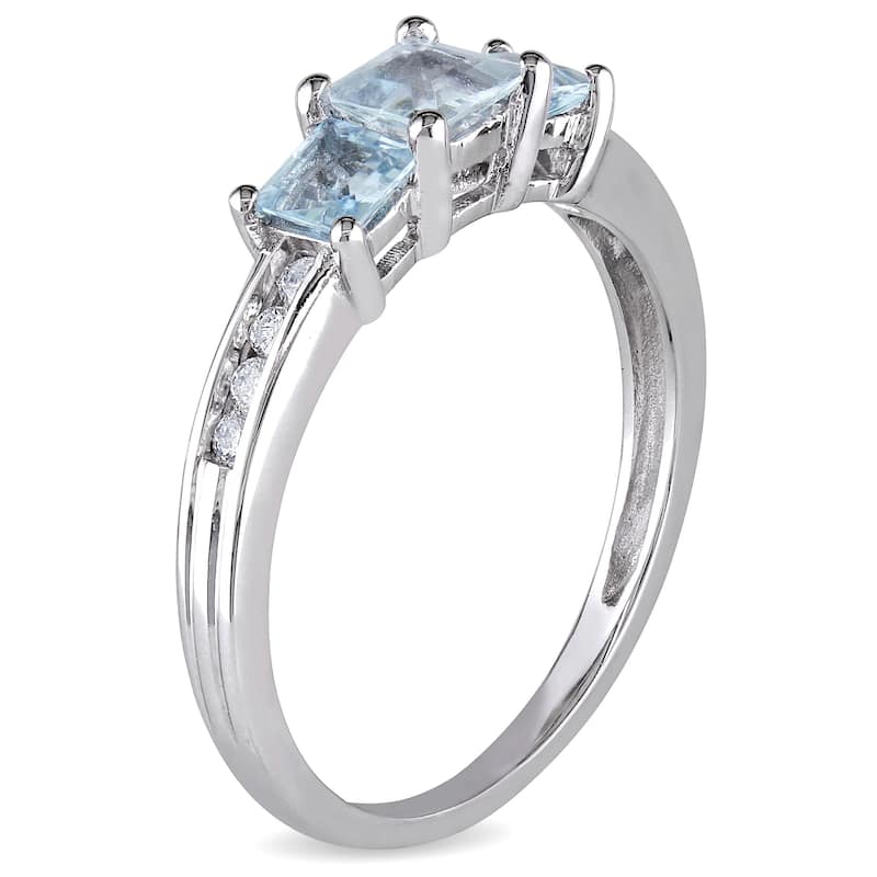 Miadora 10k White Gold Aquamarine and 1/10ct TDW Diamond Ring (H-I, I2-I3)