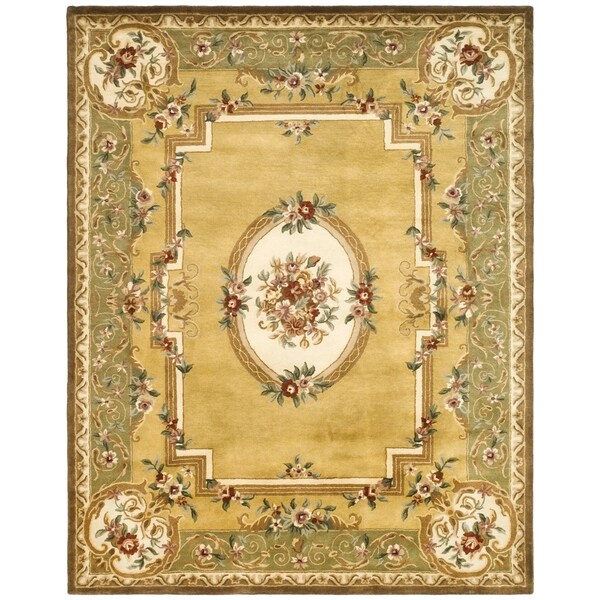 Safavieh Handmade Classic Light Gold/ Green Wool Rug - 8'3" x 11'