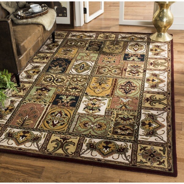 Safavieh Handmade Classic Bakhtieri Multicolored Wool Rug - 6' x 6' Square