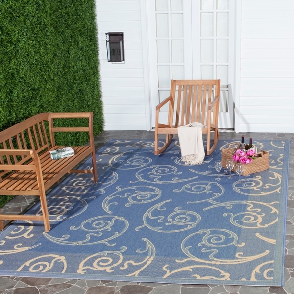 Safavieh Oasis Scrollwork Blue/ Natural Indoor/ Outdoor Rug - 8' x 11'