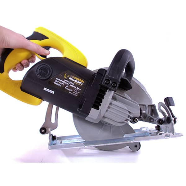 Powerbuilt 6 in. 7.5 Amp Reciprocating Saw with 2 Blades - 240121