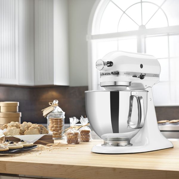 kitchenaid artisan mixer 5 qt white