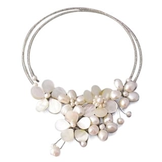Memory Wire 'Sakura Flower' Pearl and Mother of Pearl Choker (Thailand ...