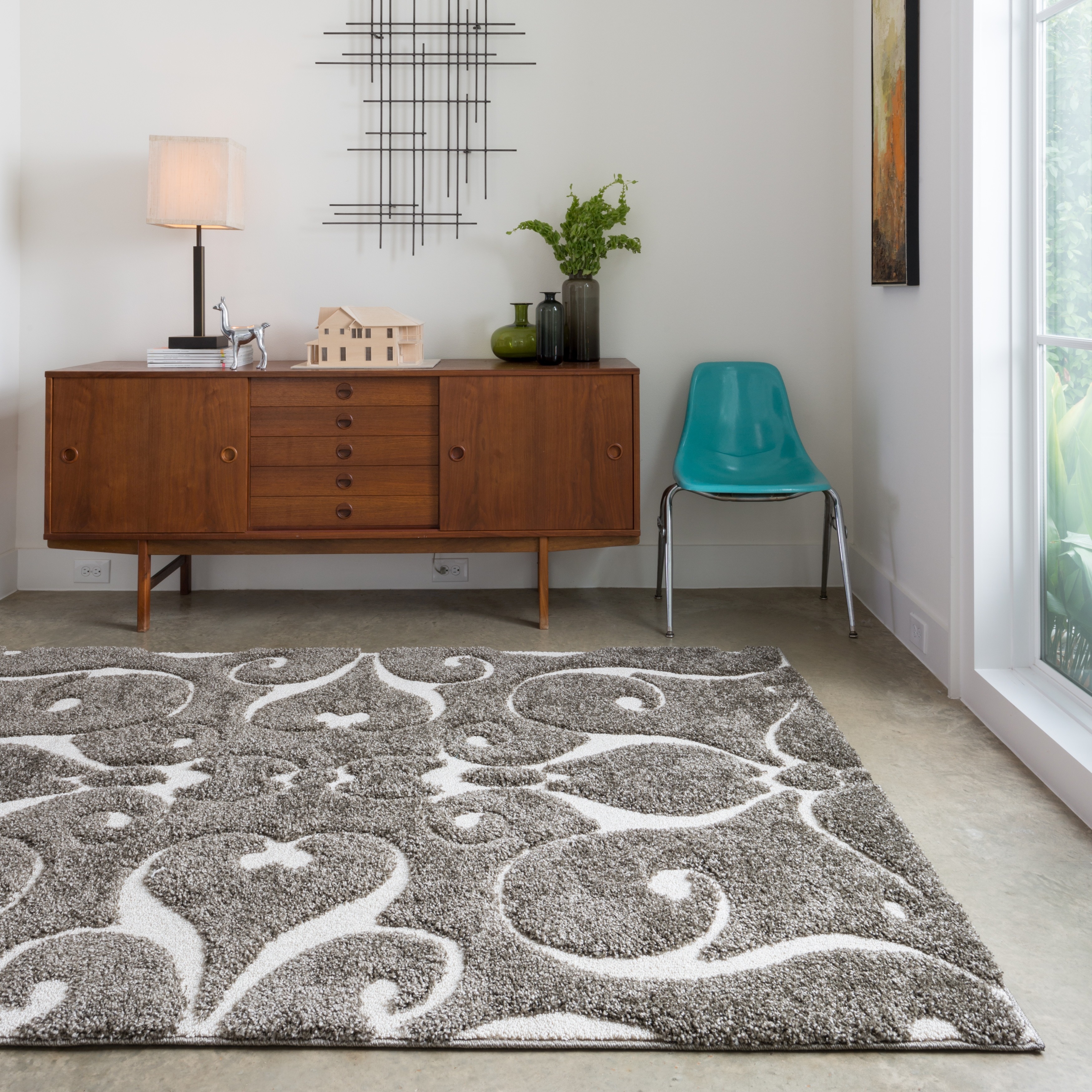 Jullian Charcoal Grey/ Brown Shag Rug (77 X 77)