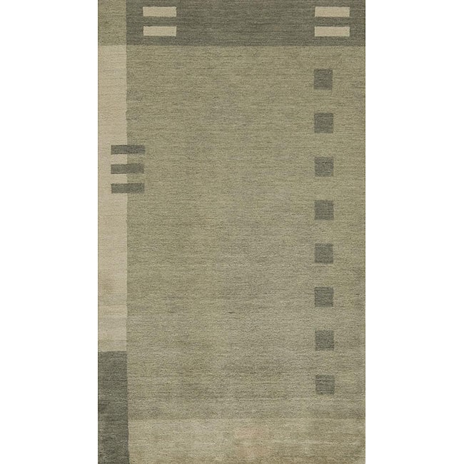 Hand loomed Green Dots/ Dashes Wool Rug (36 X 56)