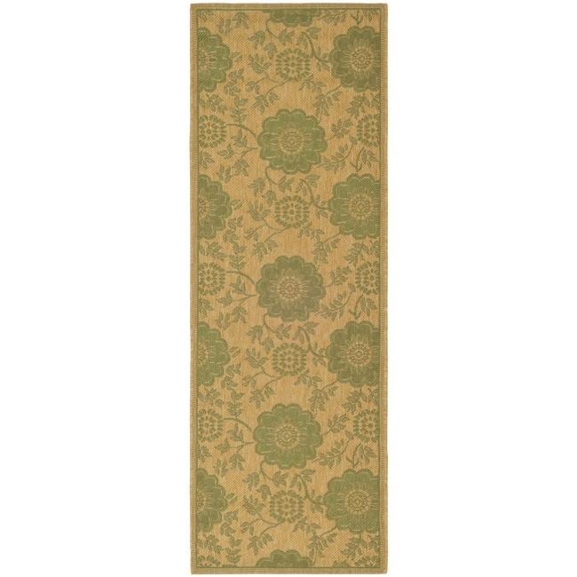 Indoor/ Outdoor Natural/ Green Runner (24 X 67)