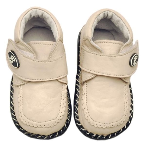 infant walking shoes
