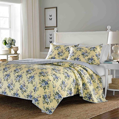 Laura Ashley Linley Reversible 3-piece King-size Quilt Set - 13049112 ...