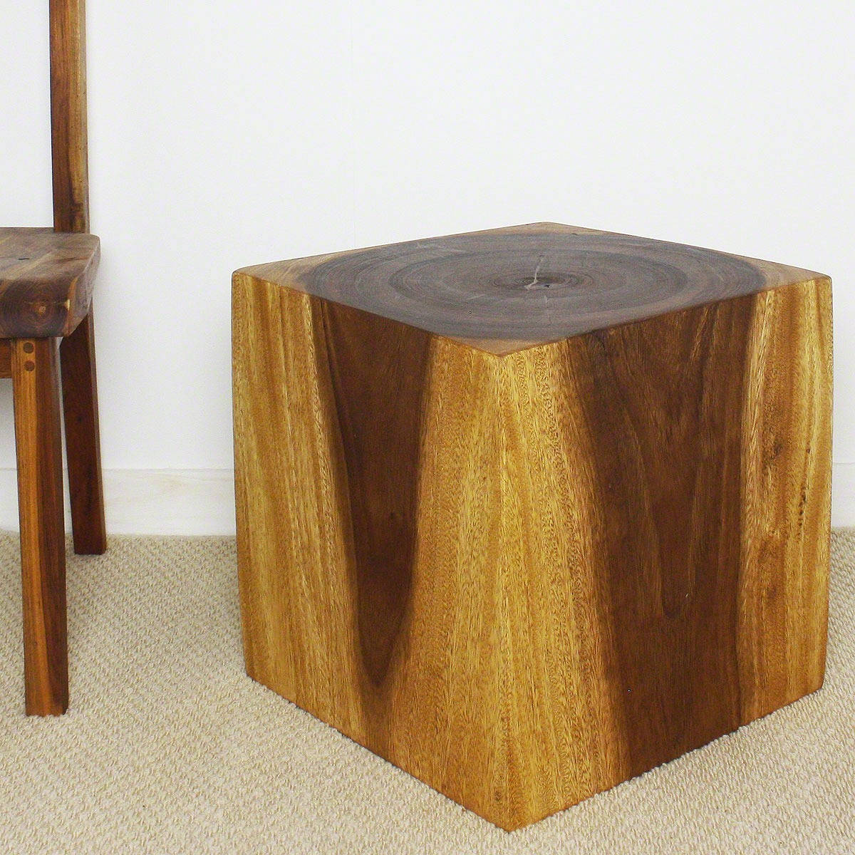 Haussmann Natural Cube Solid Wood End Table - 18 x 18 x 18 in - Walnut