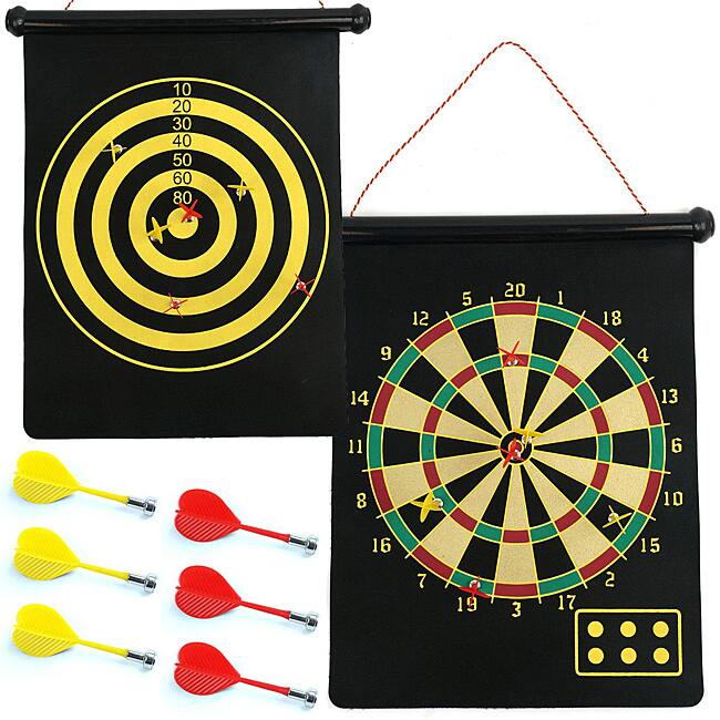 Magnetic Roll Up Dart Board/ Bullseye Game w/ Darts