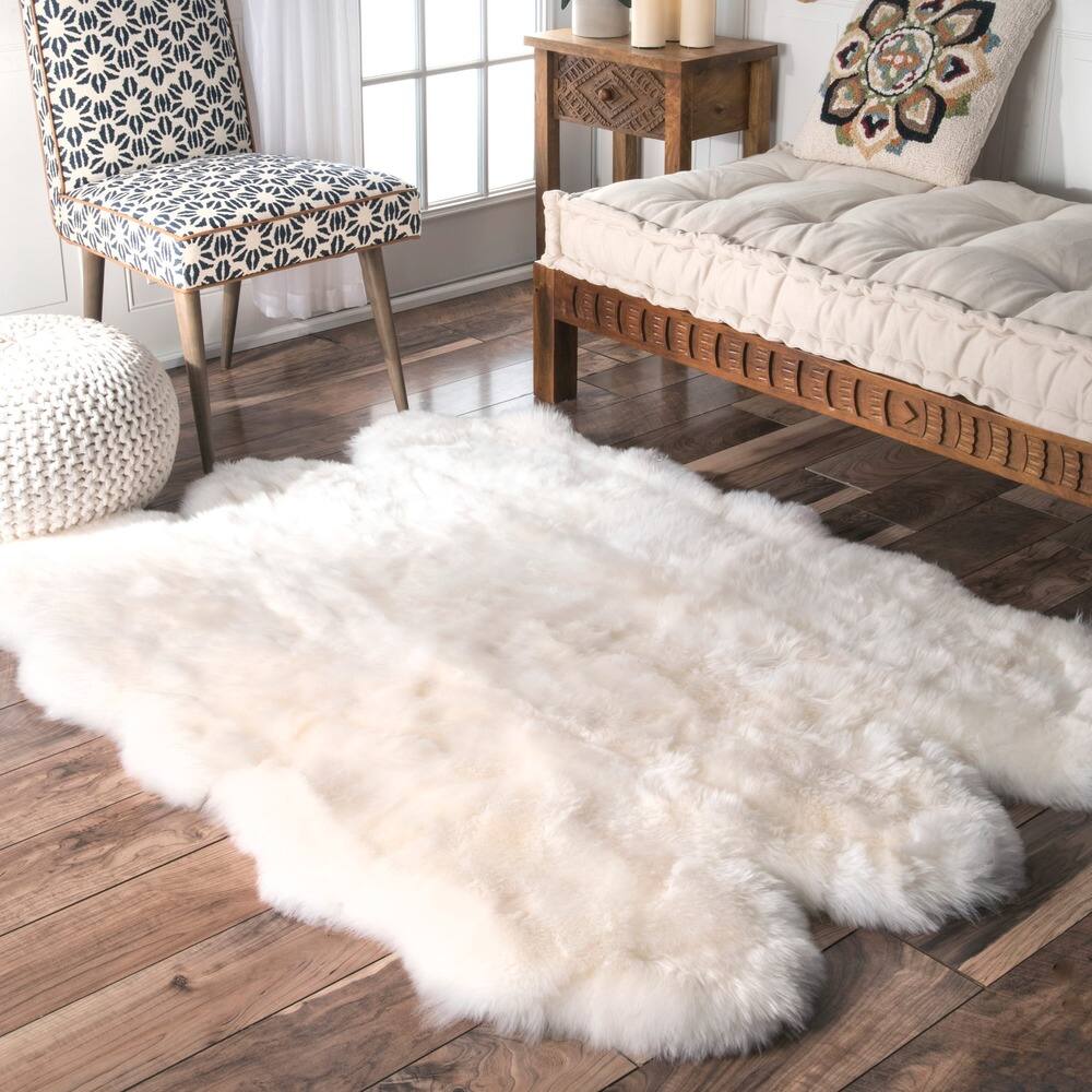 Alexa Sexto Sheepskin/ Wool Shag Rug - 3'11" x 5'3"