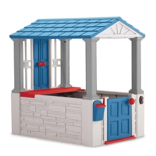 plastic playhouse