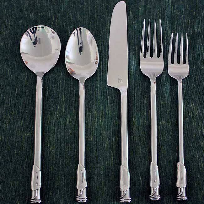 Handmade Stainless Steel Leaf 3-coil Round 20-piece Flatware Set (Thailand)