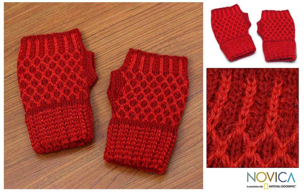 Handmade Alpaca Wool 'Holly Berry' Fingerless Gloves (Peru)