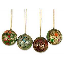 Handmade Set of 4 Joyful Melody Holiday Ornaments (India)