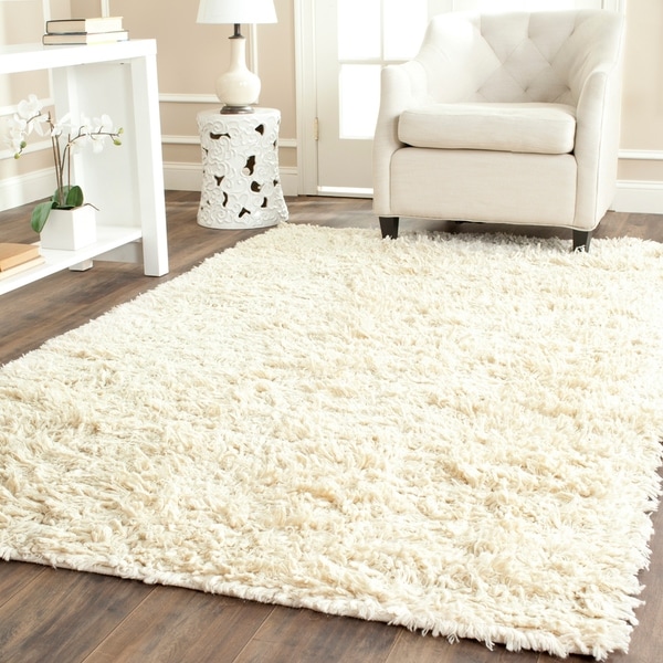 Safavieh Handmade Shaggy Ivory Natural Wool Large Area Rug - 9'6 x 13'6