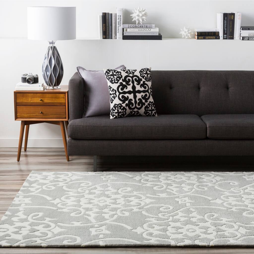 Hand-tufted Grey Floral Area Rug - 8' x 11'/Surplus
