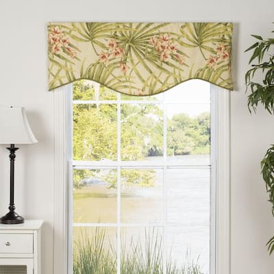 Amelia Shaped Valance - 9'9" x 13'9"