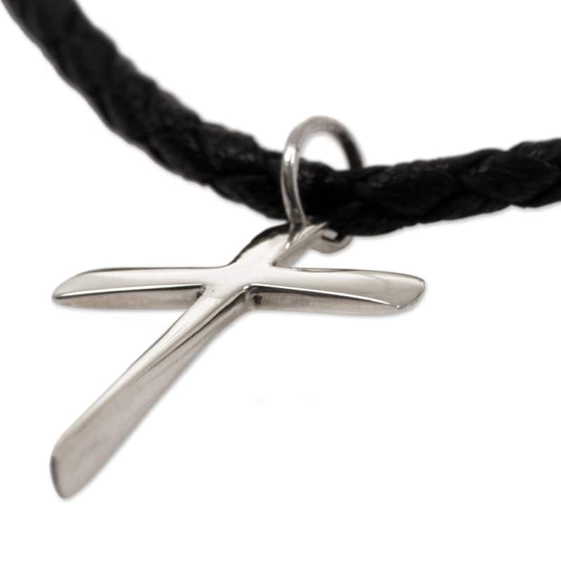 NOVICA Handmade Holy Sacrifice Sterling Silver Cross Pendant Necklace (Indonesia) - 7'6" x 9'6"