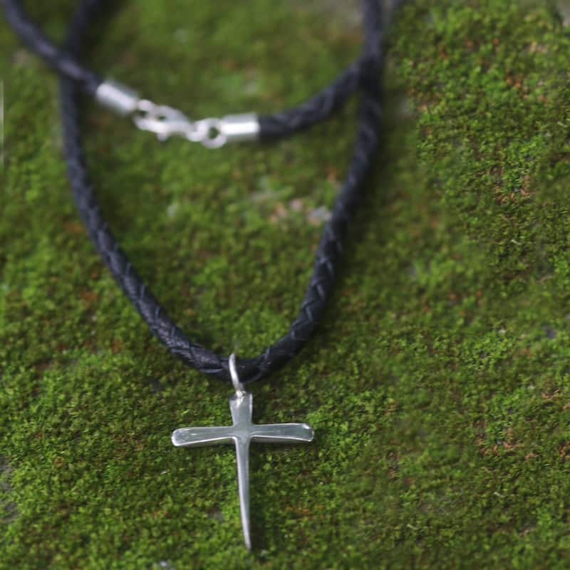 NOVICA Handmade Holy Sacrifice Sterling Silver Cross Pendant Necklace (Indonesia) - 7'6" x 9'6"