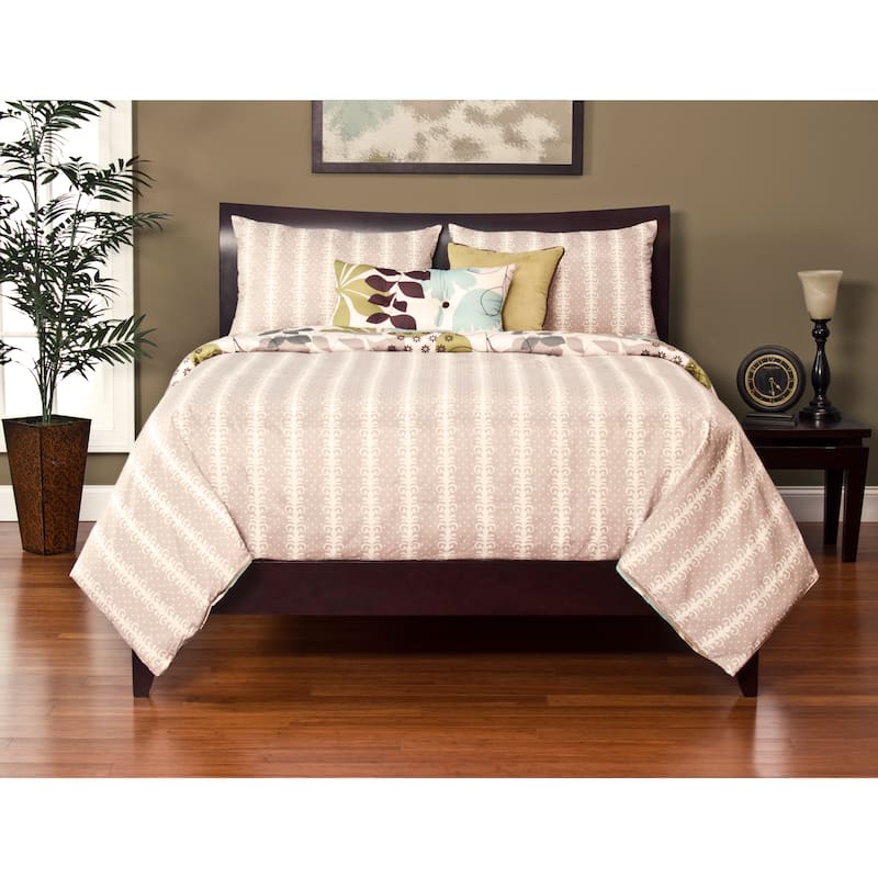 Carson Carrington Vogar 6-piece Duvet Cover and Insert Set - Queen