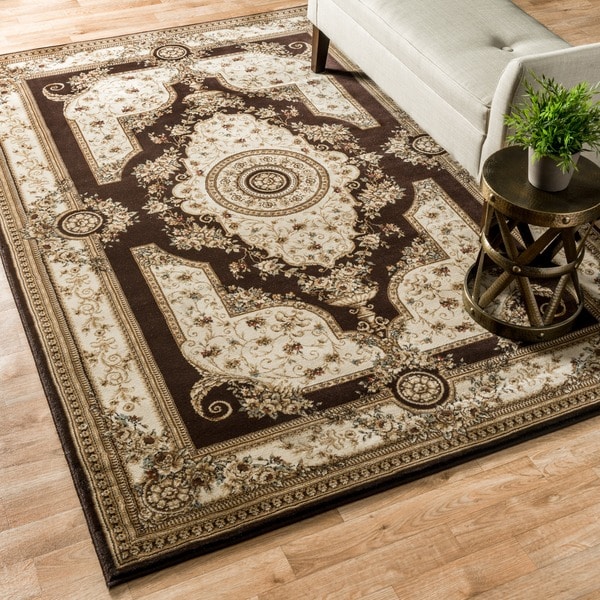 Primeval Coffee/ Ivory Oriental Rug (77 x 106)