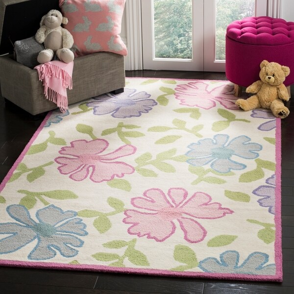 Safavieh Handmade Children's Flowers Ivory New Zealand Wool Rug - 8' x 10'
