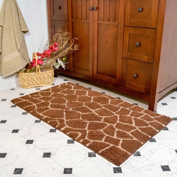 Shop Chesapeake Safari 2pc Chocolate Beige Giraffe Bath Rug Set