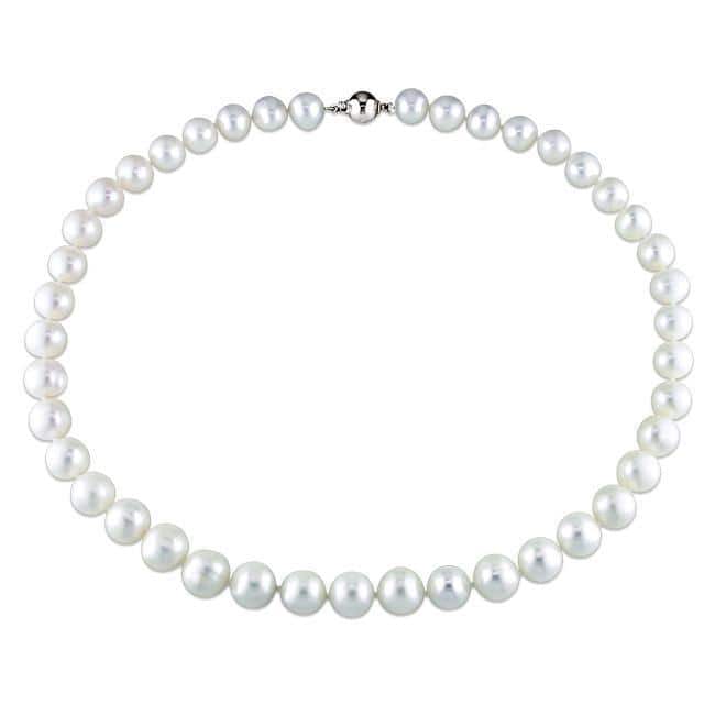 Miadora White Cultured Freshwater Pearl 18-inch Necklace (10-11 mm)