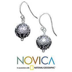 Handmade Sterling Silver 'Exotic Globe' Dangle Earrings (Indonesia)