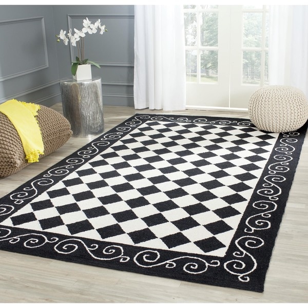 Safavieh Hand-hooked Diamond Black/ Ivory Wool Rug - 8' x 8' Square