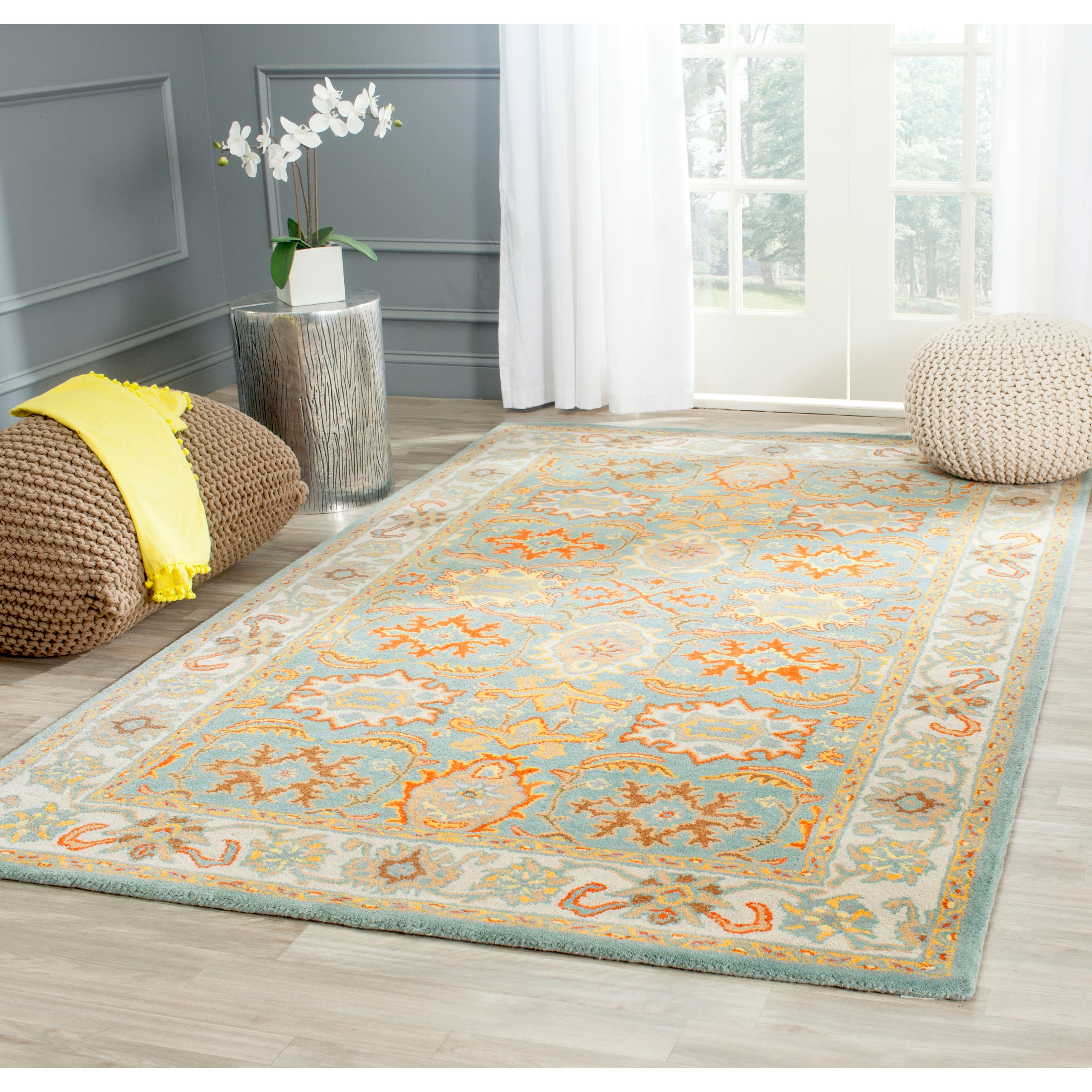 Handmade Treasures Light Blue/ Ivory Wool Rug (96 X 136)