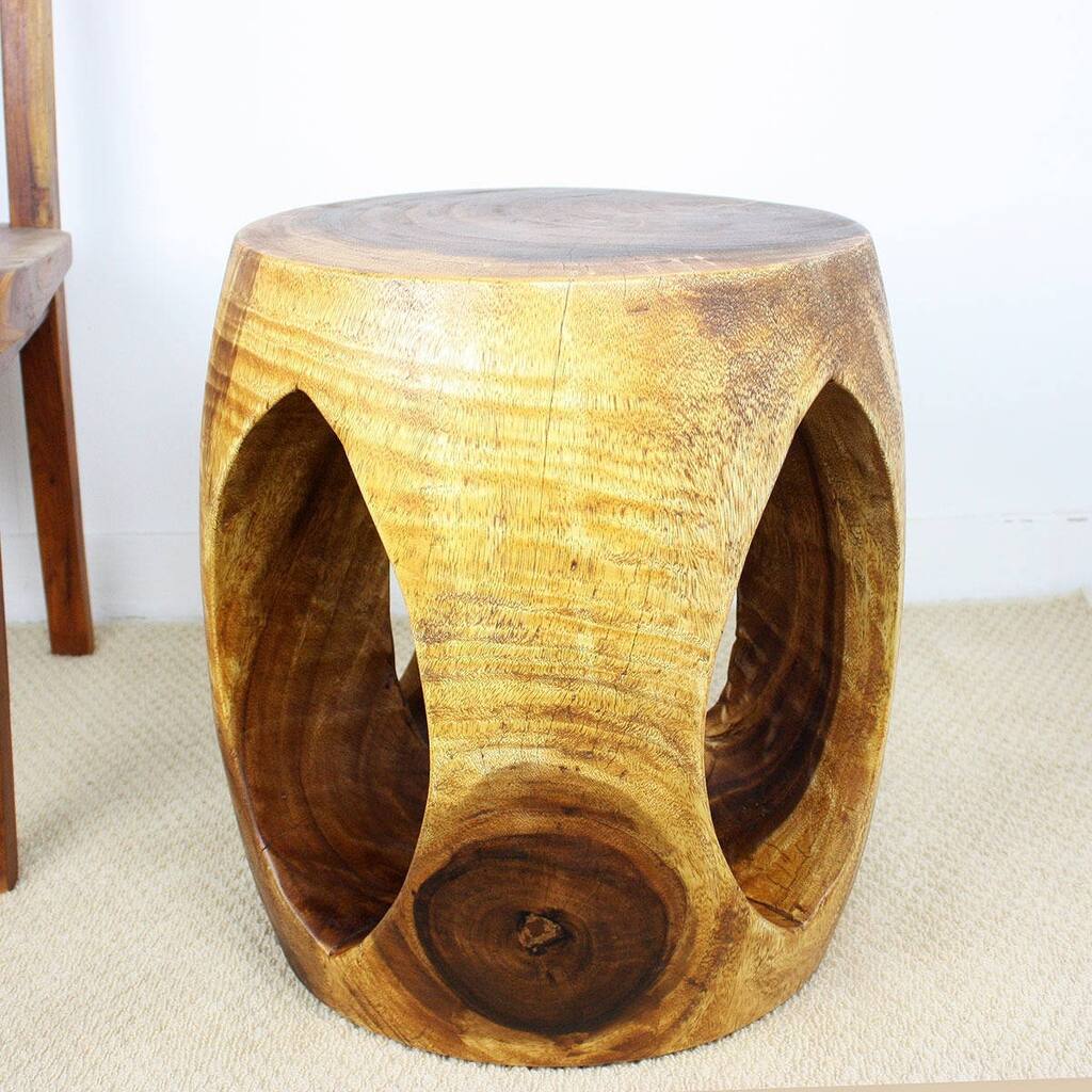 Handmade Monkey Pod Wood 20-inch Oval Window End Table (Thailand)