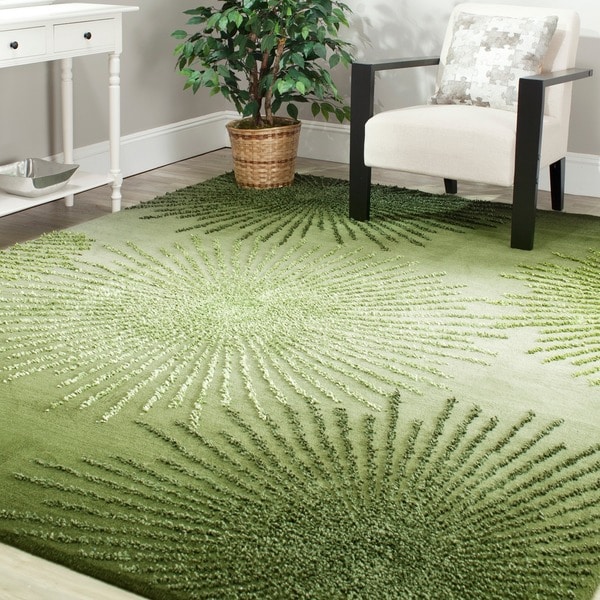 Safavieh Handmade Soho Burst Green New Zealand Wool Rug (6' Square) - 6'