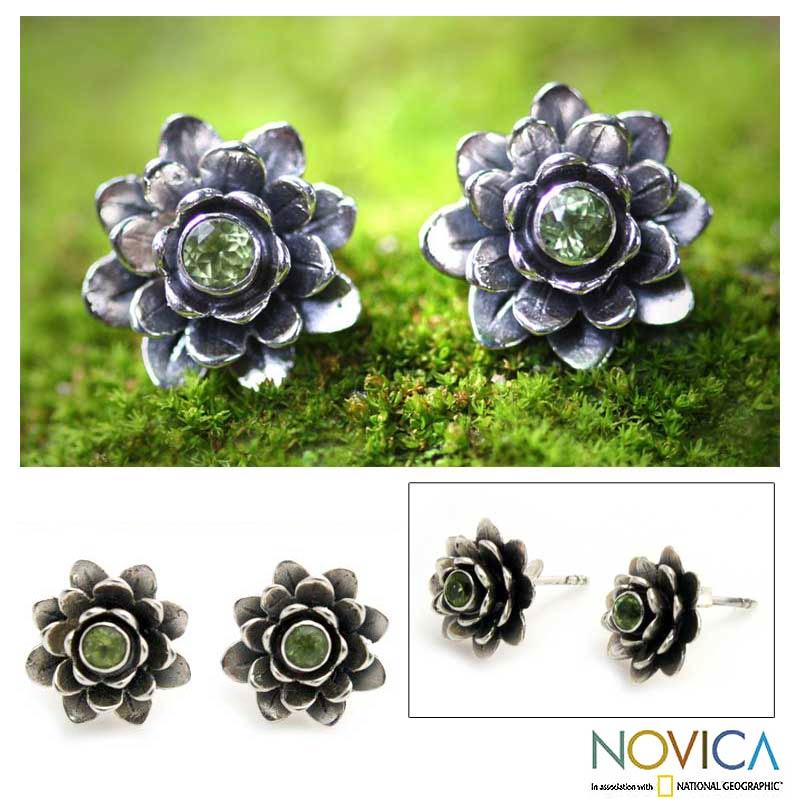 Handmade Sterling Silver 'Green-eyed Lotus' Peridot Flower Earrings (Indonesia)