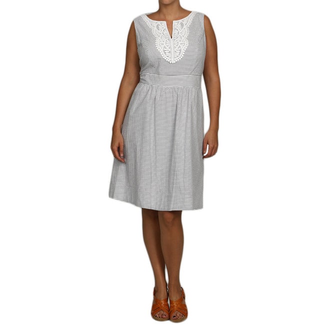 women's plus size seersucker dress