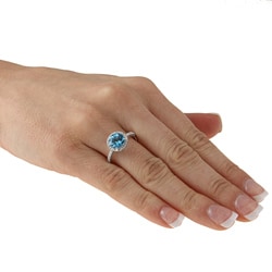 14k White Gold 1/5ct TDW Diamond and Blue Topaz Ring (H, SI2) Gemstone Rings