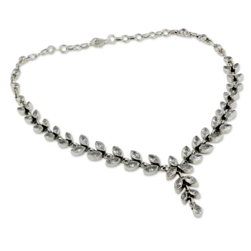 Handmade Sterling Silver White Daffodils Quartz Y Necklace (India) - Quartz - 17.5 Inch - White - White - Clear/Silver