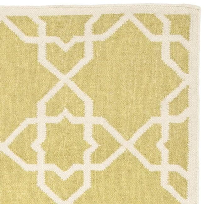 Safavieh Green/ Ivory Handwoven Moroccan Dhurrie Wool Runner Rug (2'6 x 10') Safavieh Runner Rugs