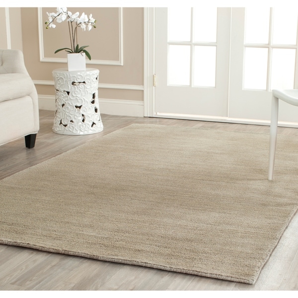 Safavieh Handmade Himalaya Solid Grey Wool Area Rug - 5' x 8'