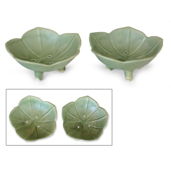 Handmade Set of 2 Ceramic 'Lotus Pond' Soap Dishes (Indonesia)