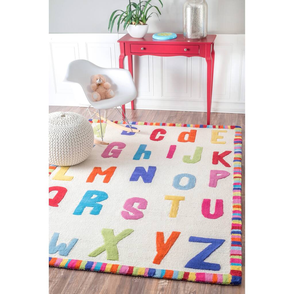 Nuloom Hand-carved Kids Alphabet Multi Wool Rug (5' x 7') - 5' x 8'
