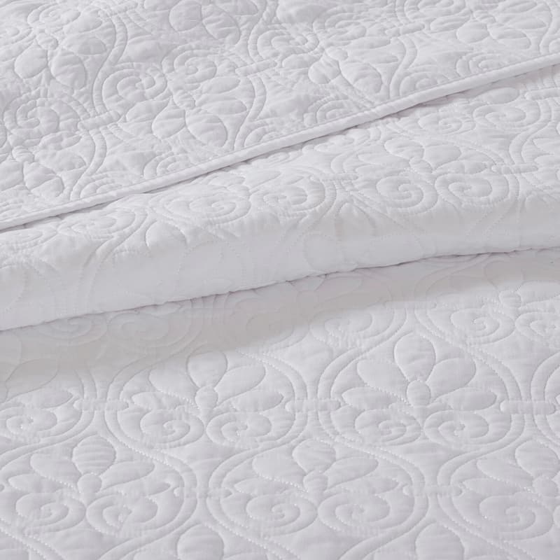 Madison Park Mansfield Reversible Quilt Set