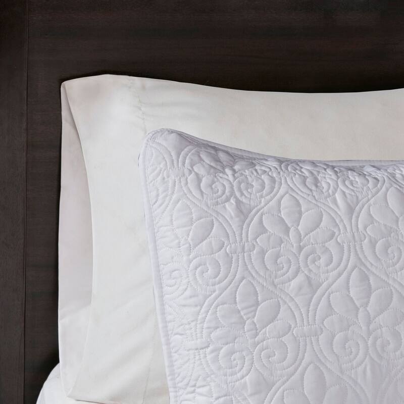 Madison Park Mansfield Reversible Quilt Set