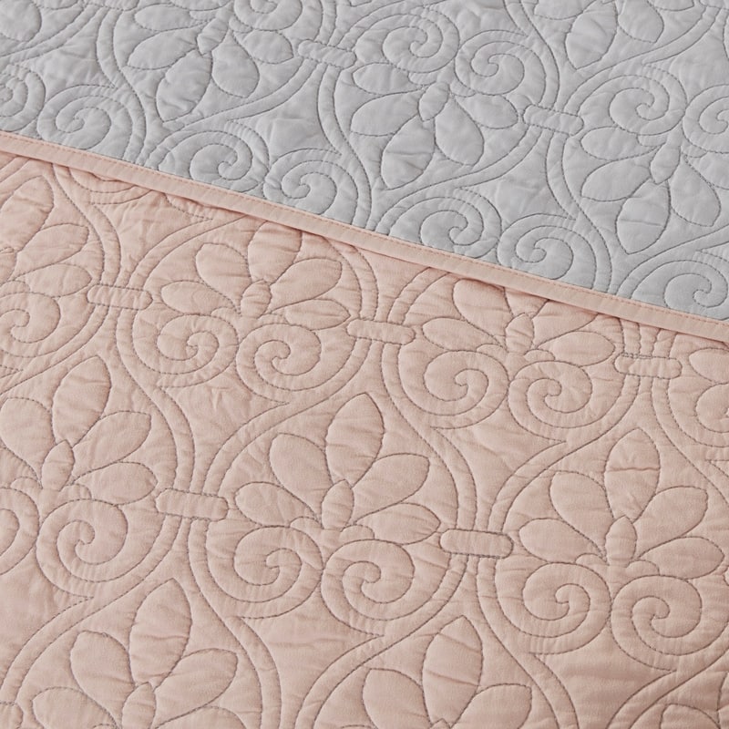 Madison Park Mansfield Reversible Quilt Set